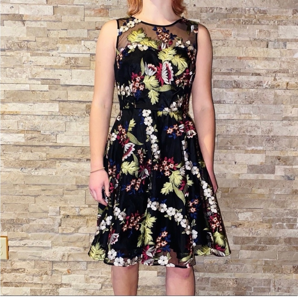 Tahari Floral Sleeveless Dress